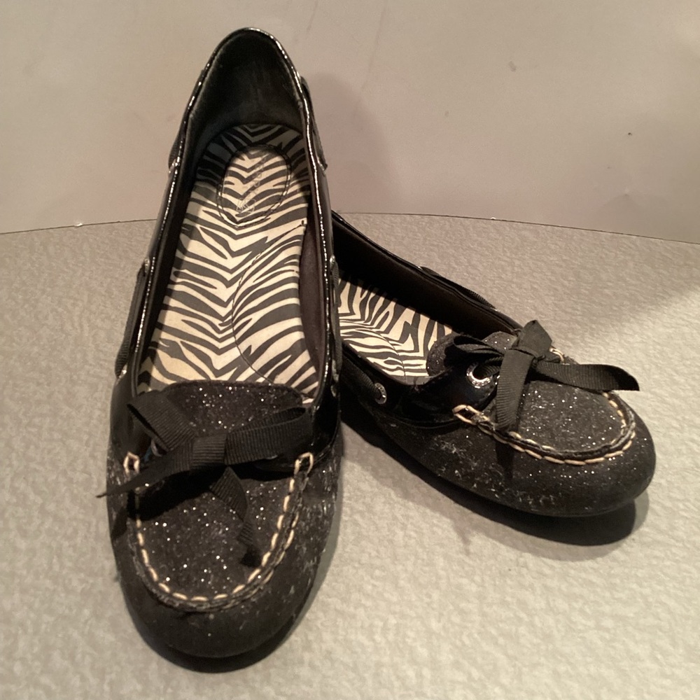Sperry Topsiders Glitter Loafers, patten leather trim, rubber soles,1/4”heel,8.5